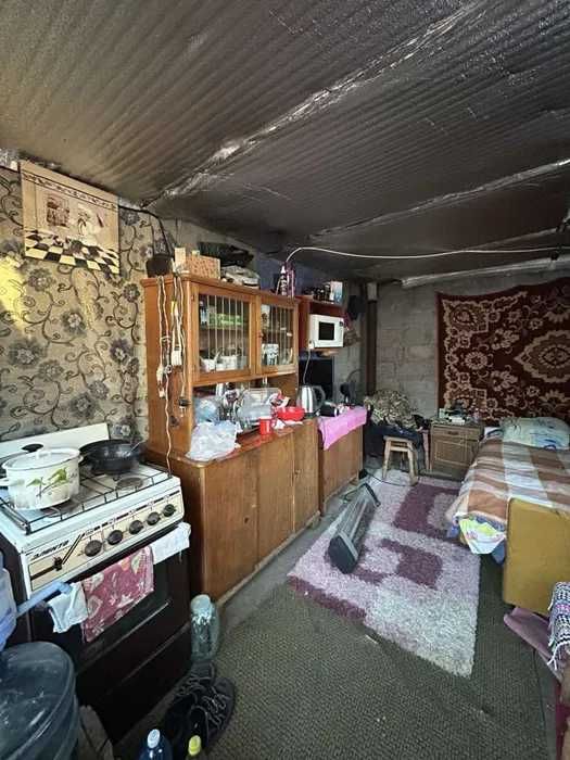 Продаж будинку на Сухоярській