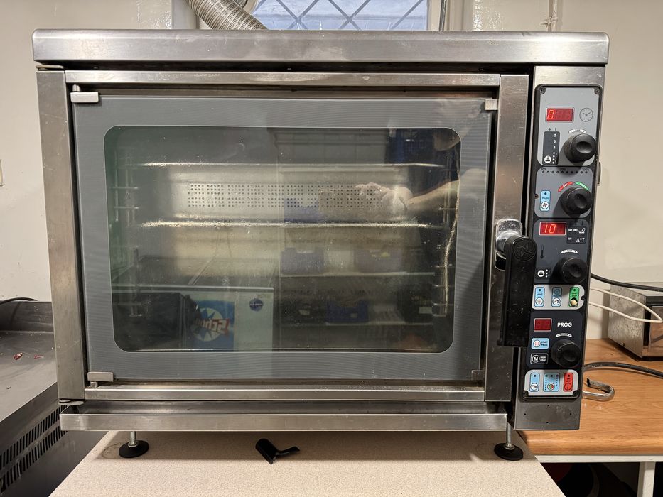 Piec konwekcyjno-parowy UNOX