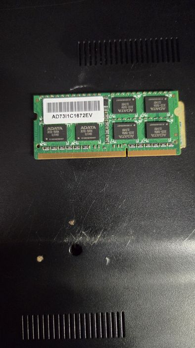 Laptop Sony I3 4GB RAM