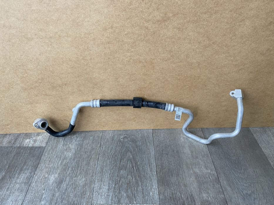 4KE816743F Трубка кондиціонера Audi Q8 E-Tron
