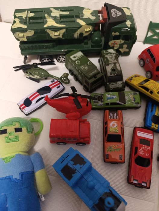 Лот іграшок для хлопчик