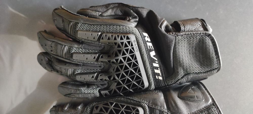 Luvas REVIT
Sand 4 Black