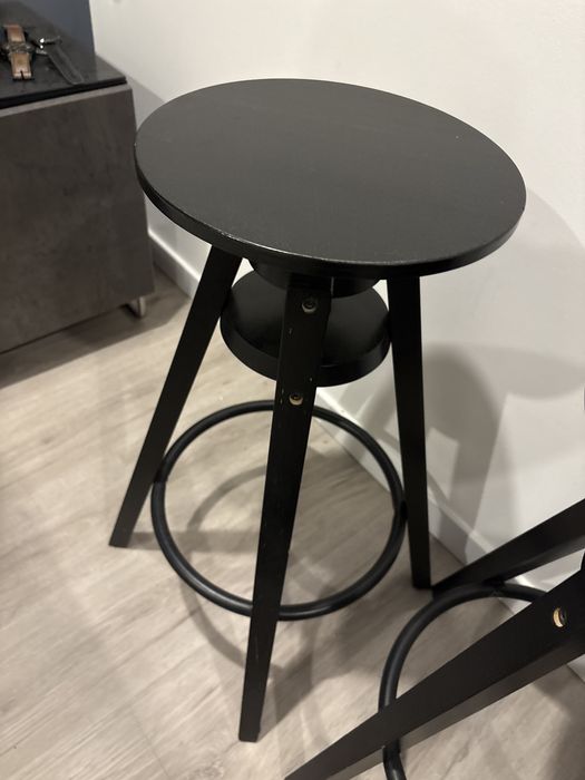 Banco alto de madeira regulável