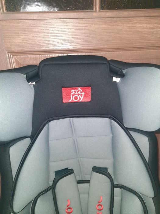 Продам дитяче автокрісло. В гарному стані.