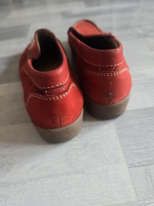 Skórzane buty Lasocki 38