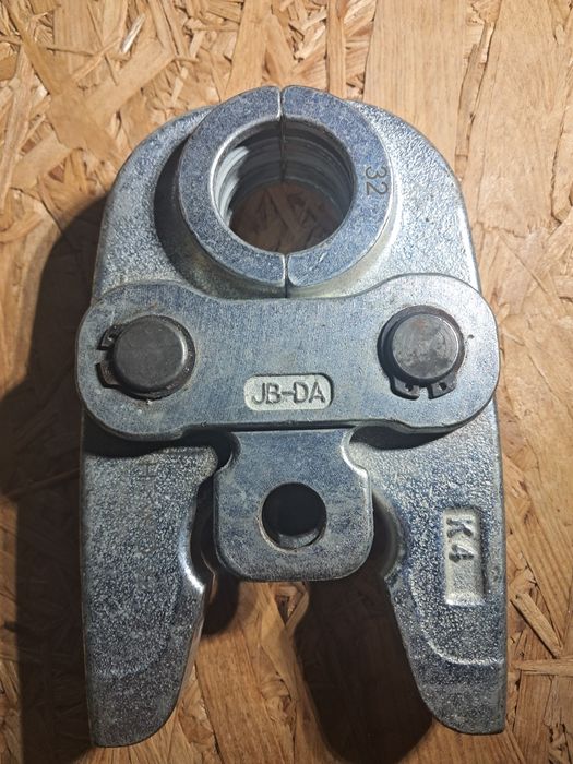 Szczeka do rur Pex TH 32 Henco