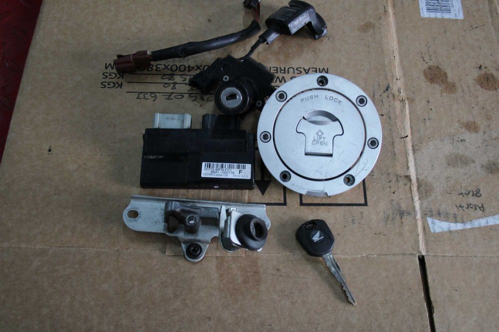 Zestaw Startowy Stacyjka HISS Sterownik ECU  Honda CB 1000 SC60 08-16