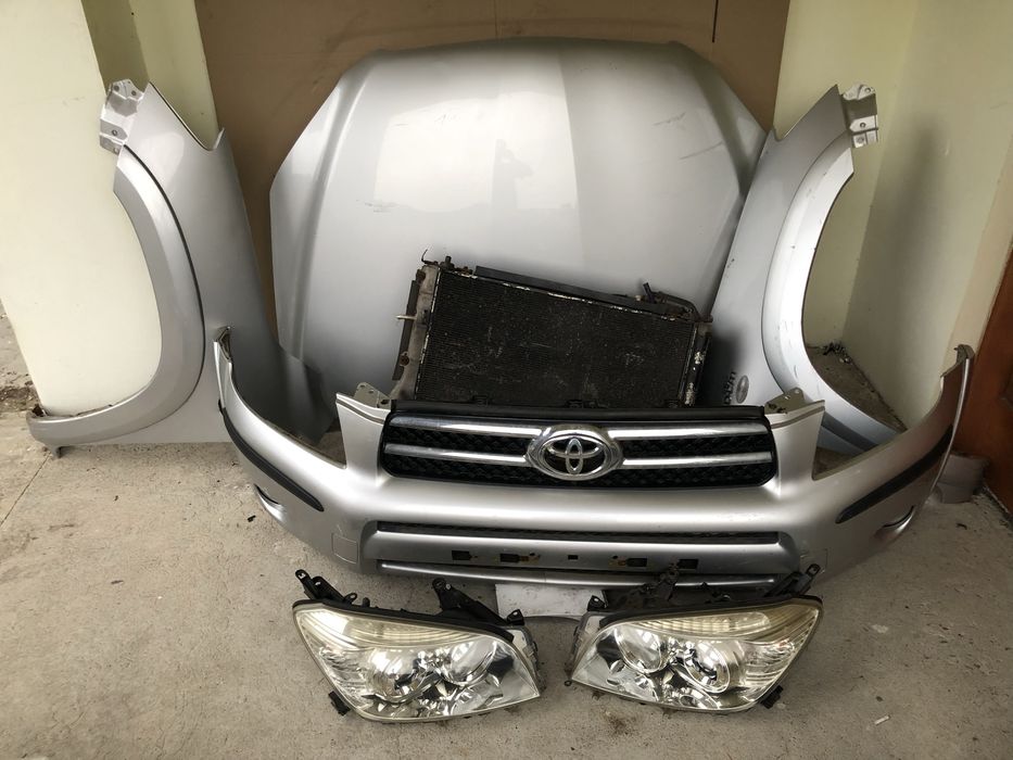 Przód Toyota Rav4 III 05-09 zderzak maska pas