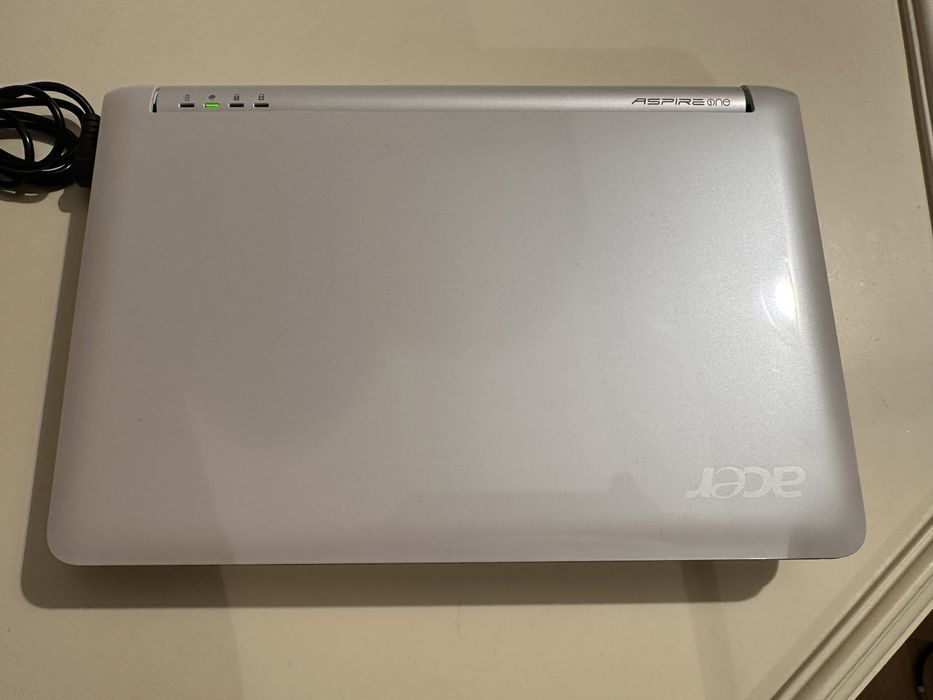 Portátil Acer Aspire One - Modelo ZG5