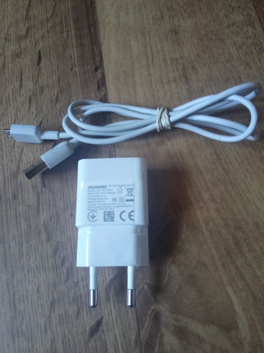Ładowarka sieciowa Huawei  oryginał z kablem USB