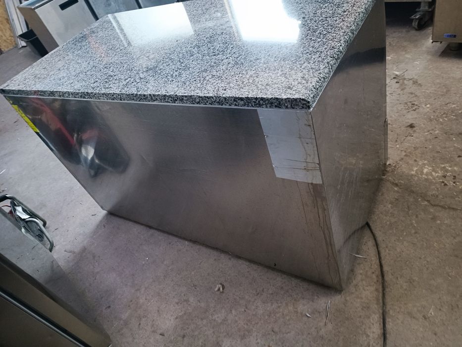 Холодильний стіл для піци 140 см Amitek Італія