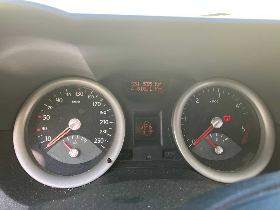 Carrinha Renaut Megane 1.5 dCi 2006 - 330 mil KM - Gasoleo (5L/100KM)