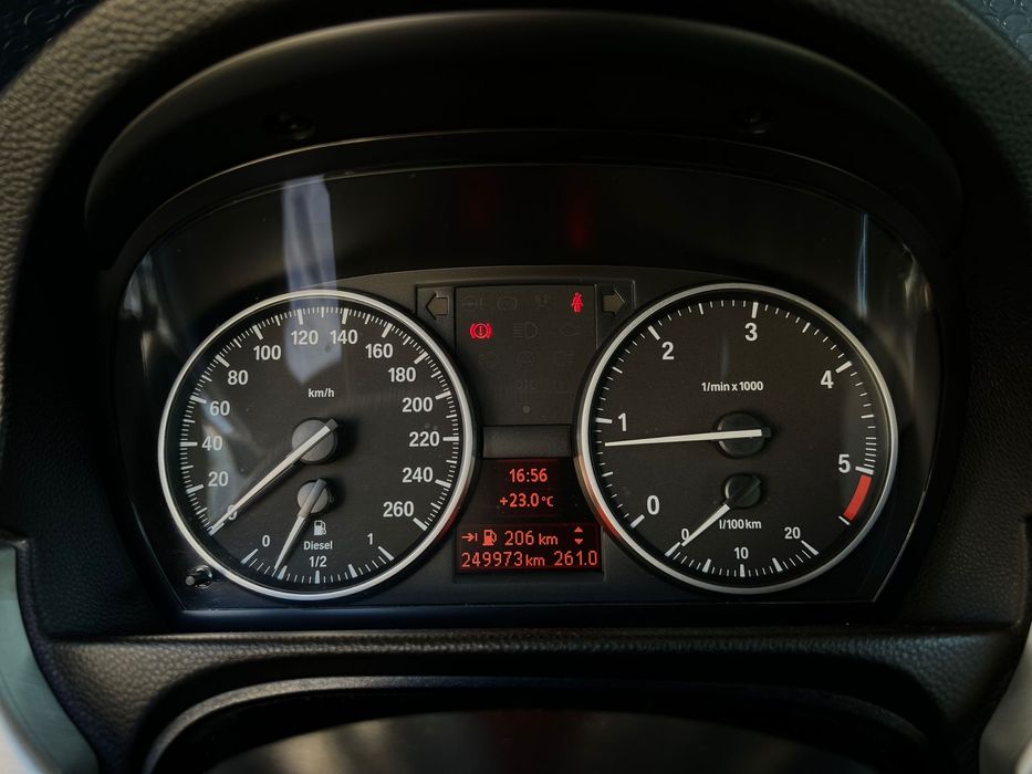 Bmw 320    Coupe