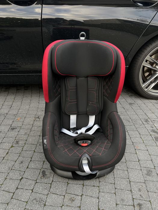 Fotelik dziecięcy Audi Trifix2 I-Size - stan BDB