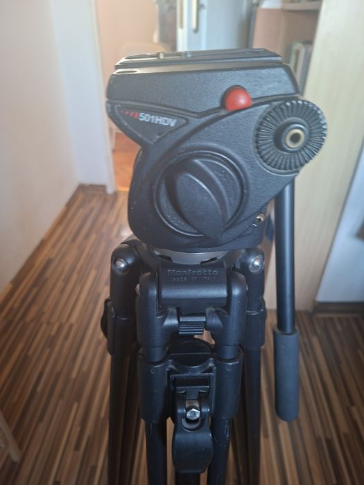Statyw Manfrotto trójnóg, z głowica 501hdv