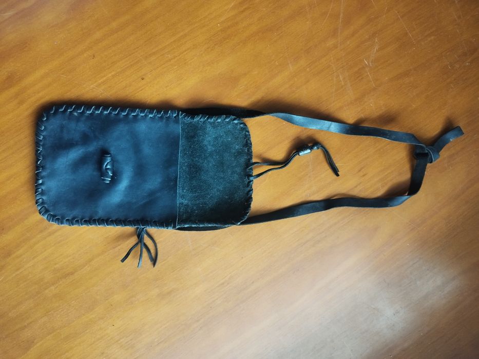 Bolsa pequena em pele