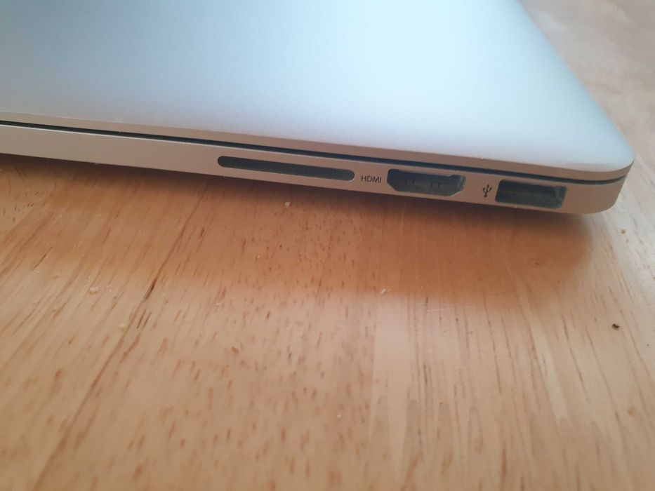 Apple MacBook Pro 15-Inch "Core i7" 2.2 Mid-2015 (IG)