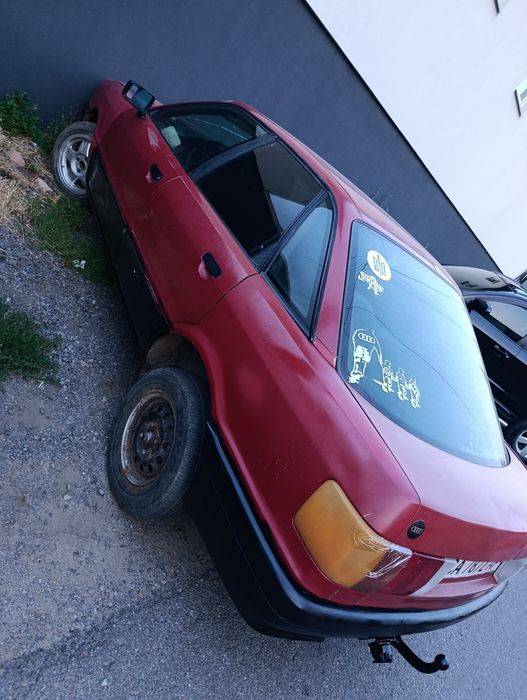 автомобіль Ауді 80
