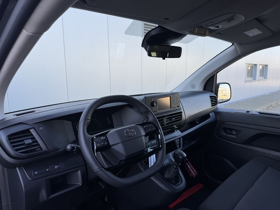 Wynajem busa, bus 9 osobowy, Wypożyczalnia