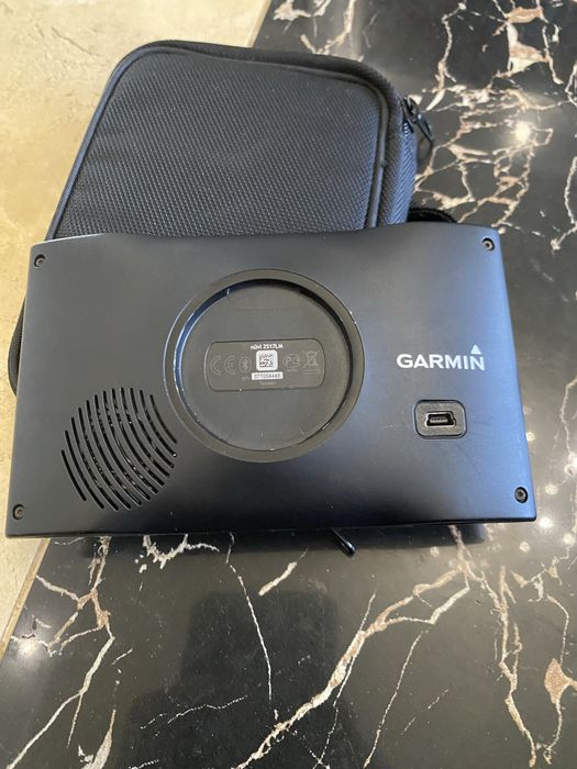 Навигатор Garmin Nuvi 2517LM