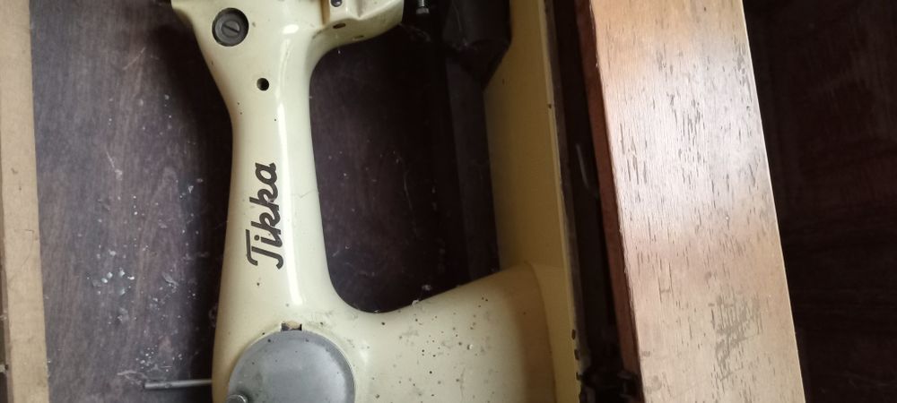 Продається швейна машинка .