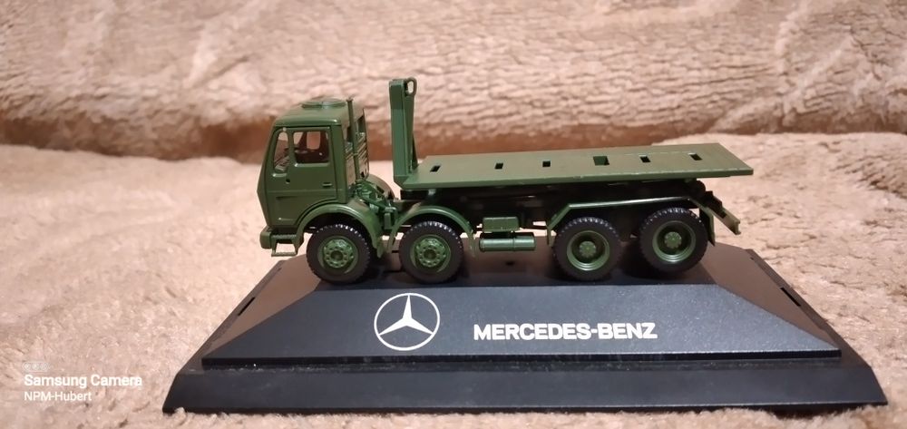 Mercedes NG Bundeswehr 1:87 Mercedes Dealer edition