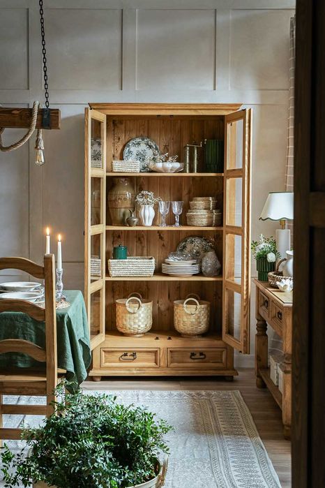 witryna do salonu z kolekcji HACIENDA - producent MEBLO-WOSK