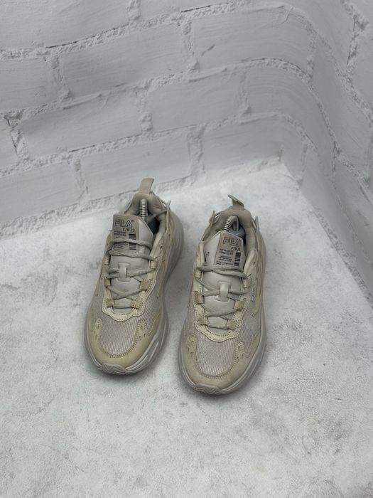 Жіночі спортивні кросівки Fila 38p