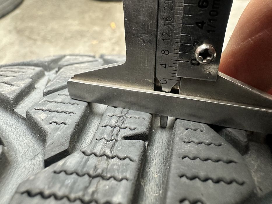 Шини 215 60 16 99H XL Nokian WR D4 пара