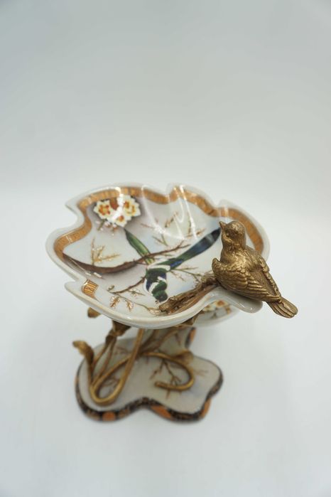 PIĘTROWA paterka porcelana z brązem-ptaszek