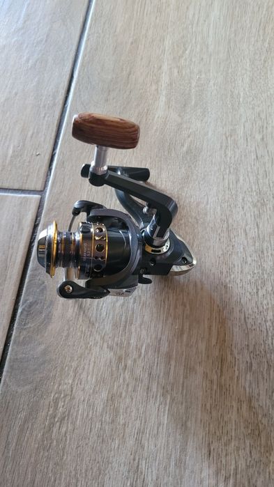 Kolowrotek wedkarski nowy