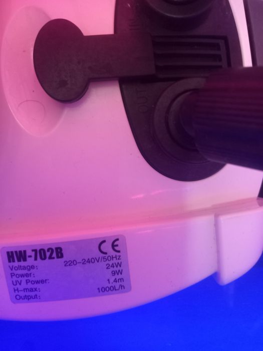 Акваріум модуль для процедури спа масажу рибками.