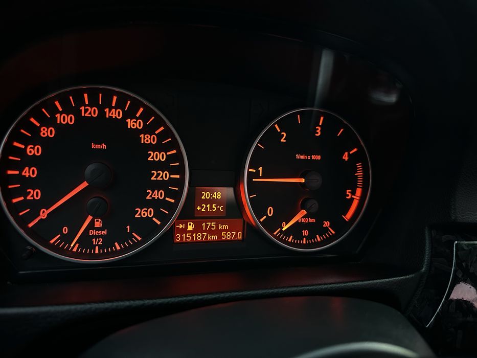BMW 3 Серії (E90)