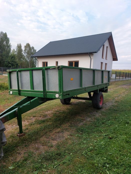 Przyczepa  z rozrzutnika