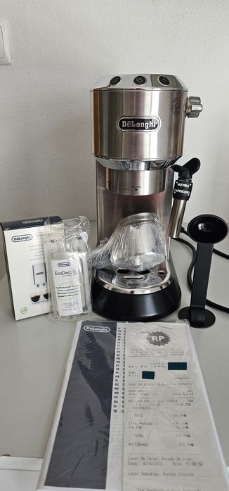 Máquina de café Delonghi Dedica Style