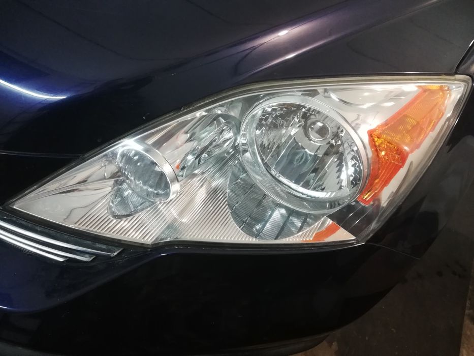 Полировка фар и химчистка авто.