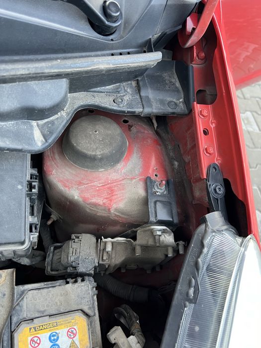 Автомобіль Nissan Pixo 2012