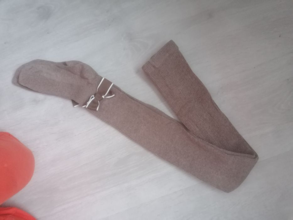 Brązowe prążkowane rajstopy 10-12 lat