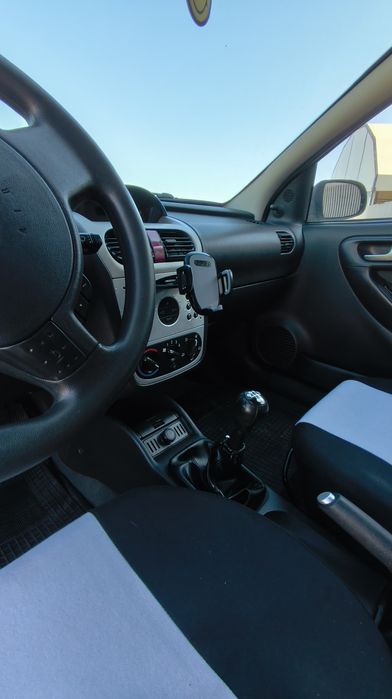 Opel  Corsa 1.7 DTI - 5 Lugares