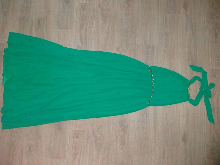 Шикарное платье в пол