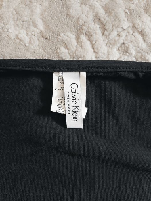 Calvin Klein L/XL оригінальне пляжне парео спідниця чорного кольору