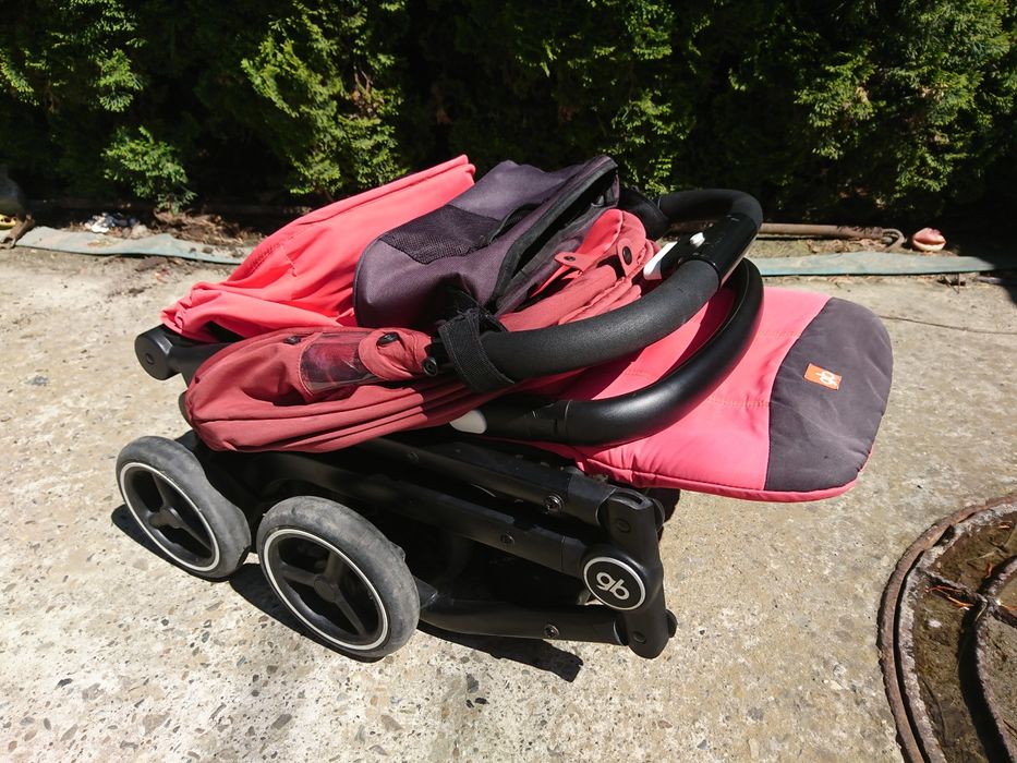 Прогулянкова та для подорожей коляска GB QBit+