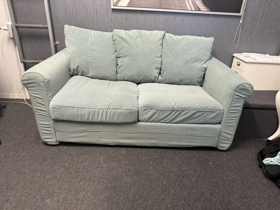 Sofa 2 lugares como novo com muito tempo de uso