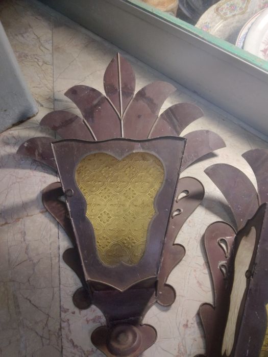 Duas lanternas ilectrificada  arte nova  em chapa