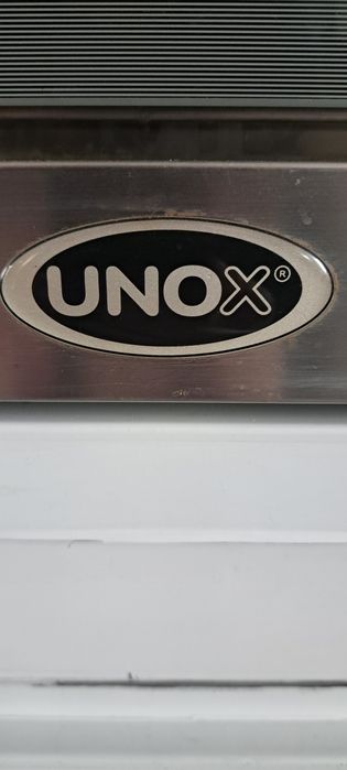 Конвекційна піч UNOX  LIZA