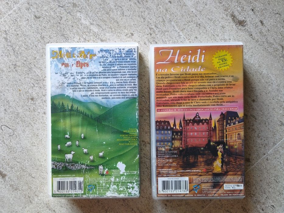 Heidi + Pedro + crachá + 2 cassetes VHS