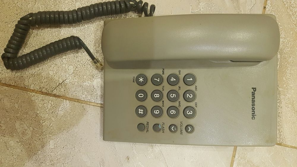 Телефон Panasonic кнопочный