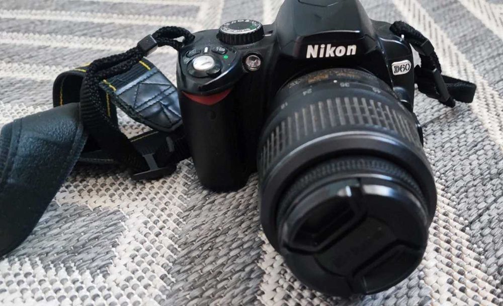Фотоапарат NIKON D60