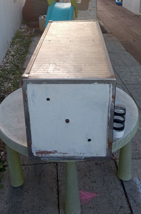 Gaiola artesanal para pássaros