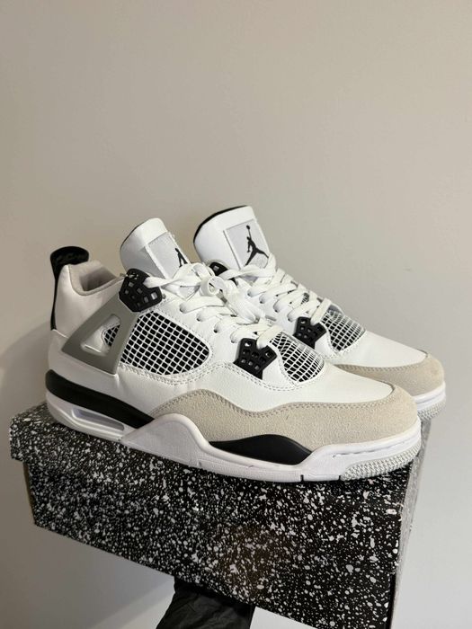 Nowe nike Air Jordan 4 Retro